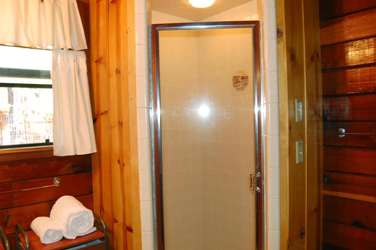 Villa 35 Cubbys Den Wawona Esterno foto